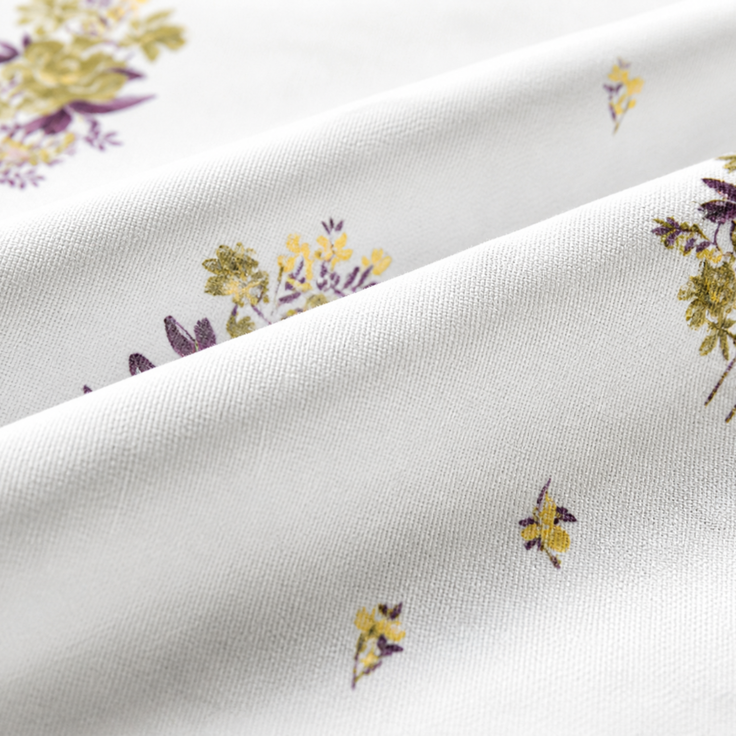 Sukoon Minimal Floral Printed Double Bedsheet with 2 Pillow Covers – White & Olive Floral Design